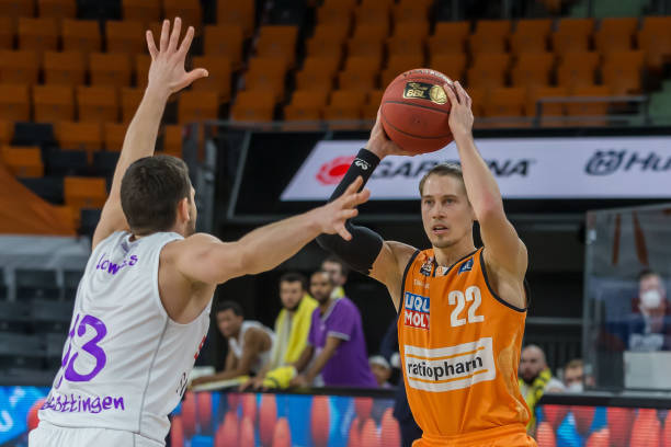 罚时更加自 罚时更加自